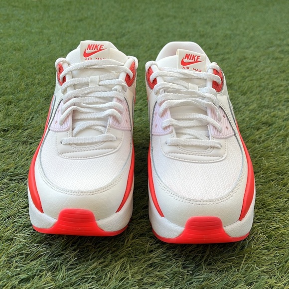 Nike Air Max 90 LV8 - Picture 2 of 5